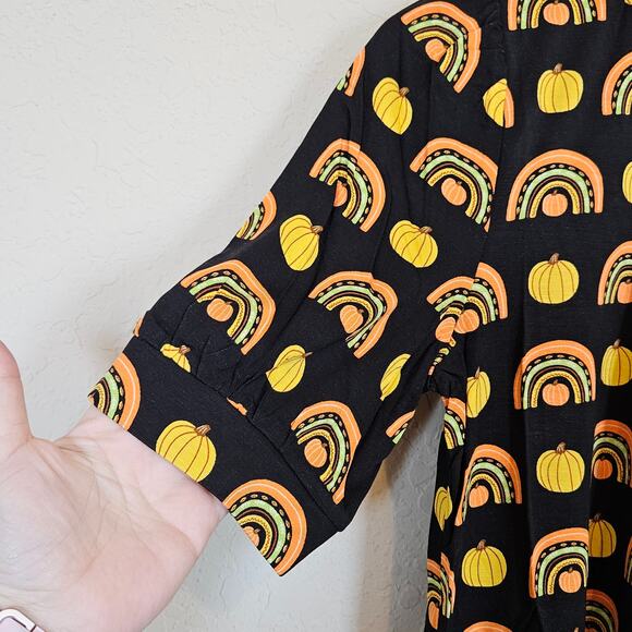 Modcloth Winning Them Over Short Sleeve Top Black Pumpkin Women's Small Casual - Picture 4 of 8